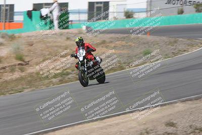 media/Apr-20-2025-AHRMA (Sun) [[393a79c373]]/Race/Group 3/Turn 4b/